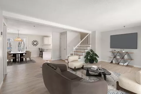 161 Flower Ln #1, Dracut, MA 01826