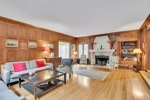 473 Chestnut Hill Ave, Brookline, MA 02445
