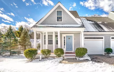 100 Lincoln St #14, Duxbury, MA 02332