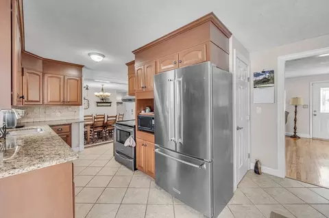 92 Ludlow Rd, Chicopee, MA 01020 photo 9