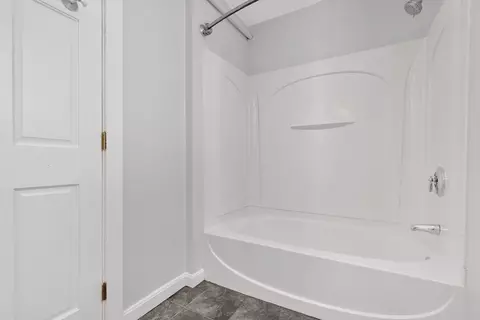 Bath - 17 Bow St, Beverly, MA 01915 photo 2 of 6