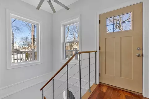 Entry Way - 17 Bow St, Beverly, MA 01915 photo 4 of 4
