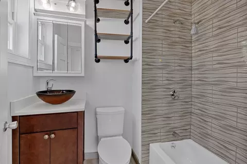 Bath - 17 Bow St, Beverly, MA 01915 photo 6 of 6