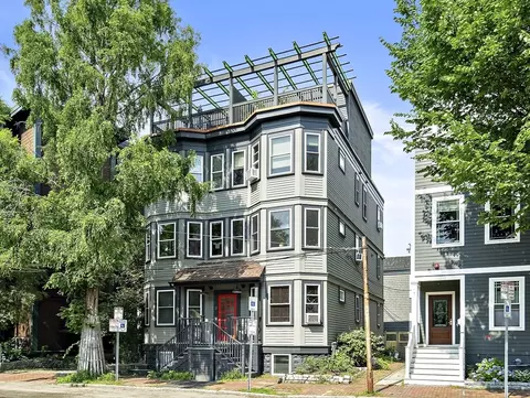3 Blackstone St #2, Cambridge, MA 02139