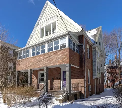 16 Leicester St, Boston, MA 02135