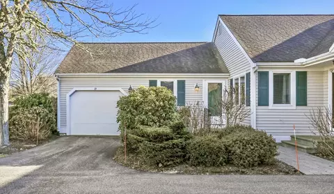 19 Bonwood Dr #211, Mashpee, MA 02649
