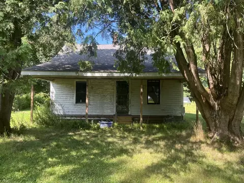 156 River Dr, Hadley, MA 01035