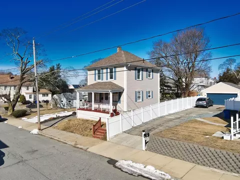 206 Lawton St, Fall River, MA 02721 photo 2