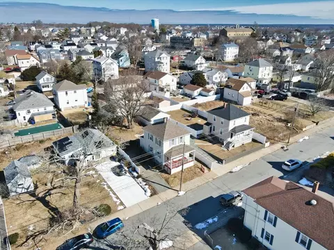 206 Lawton St, Fall River, MA 02721 photo 6