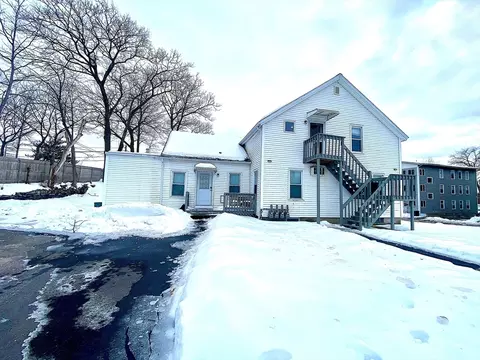 82 Mill St, Worcester, MA 01603 photo 2