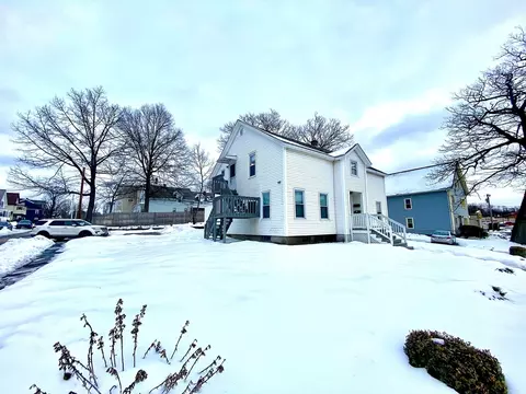 82 Mill St, Worcester, MA 01603 photo 3