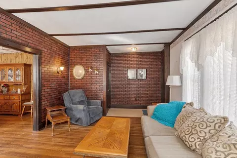 Living - 134 Eutaw Ave, Lynn, MA 01902 photo 2 of 6