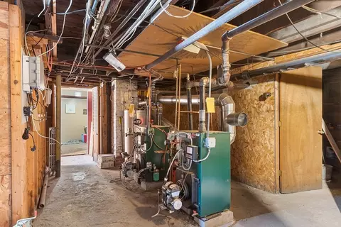 Entry Way - 134 Eutaw Ave, Lynn, MA 01902 photo 3 of 3