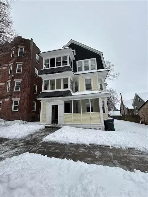 14 Coomes St, Springfield, MA 01108