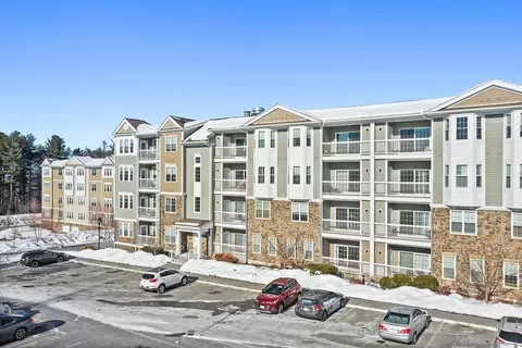 1 Francis Dr #201, Andover, MA 01810