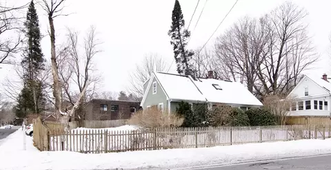 554 Elm St, Northampton, MA 01060