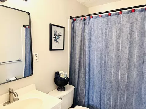 Bath - 222 Stackpole St #12, Lowell, MA 01852 photo 1 of 4