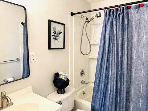 Bath - 222 Stackpole St #12, Lowell, MA 01852 photo 3 of 4