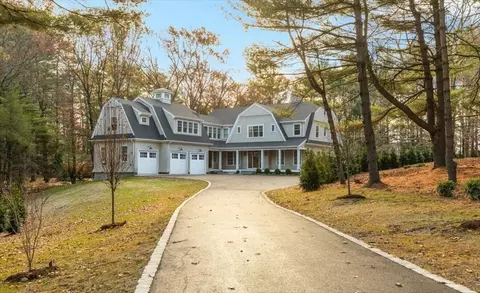 78 Gardner St, Hingham, MA 02043