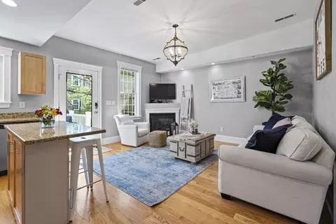 144 W 8th St #PH, Boston, MA 02127