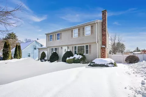 13 Greentree Cir, Springfield, MA 01108 photo 3
