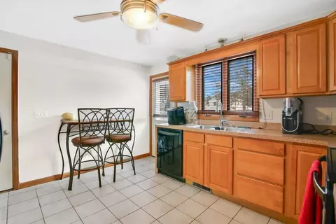 13 Greentree Cir, Springfield, MA 01108 photo 6