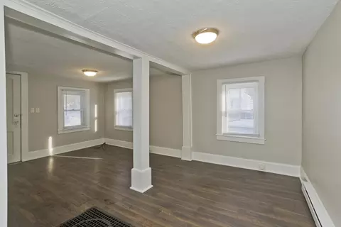 Living - 98 Ellsworth Ave, Springfield, MA 01118 photo 2 of 4