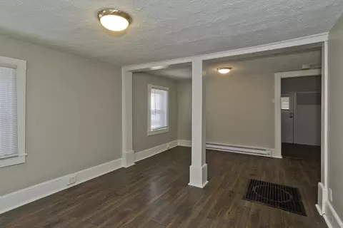 Living - 98 Ellsworth Ave, Springfield, MA 01118 photo 1 of 4