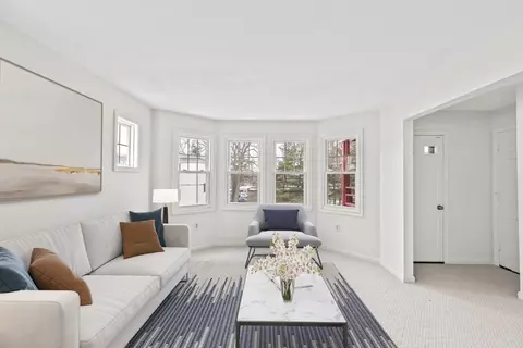 21 Ferndale St #3B, Boston, MA 02124
