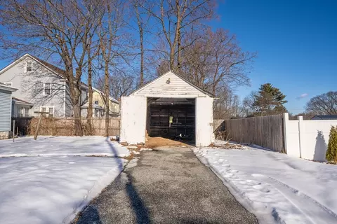65 Edgemont St, Springfield, MA 01109 photo 35