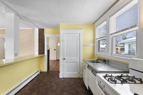 65 Edgemont St, Springfield, MA 01109 photo 22