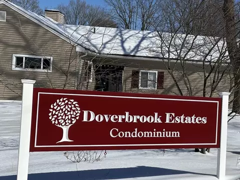 56 Lynwood #56, Chicopee, MA 01022