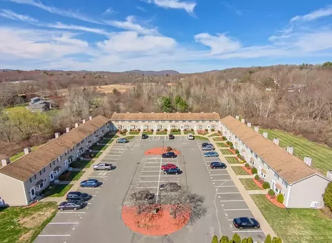 55 Pleasant St #14, Granby, MA 01033