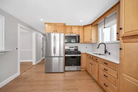 101 Everett St, Lawrence, MA 01843 photo 9