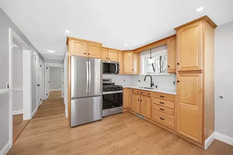 101 Everett St, Lawrence, MA 01843 photo 8
