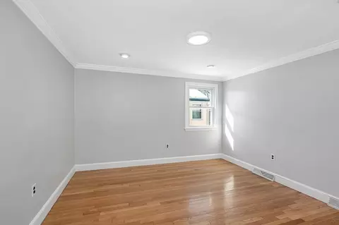 101 Everett St, Lawrence, MA 01843 photo 14