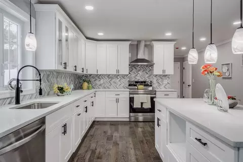 11 Fox Farm, Feeding Hills, MA 01030