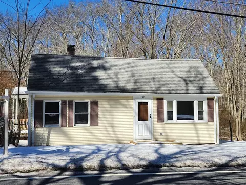 427 Winter St, Hanson, MA 02341