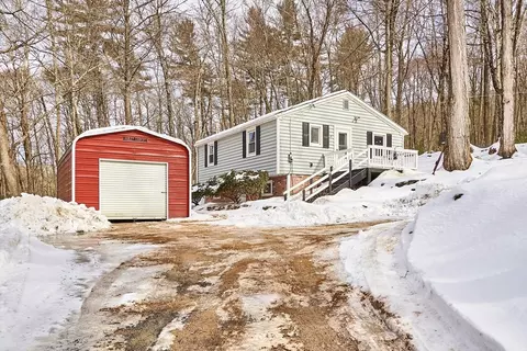 72 Amherst Rd, Belchertown, MA 01007