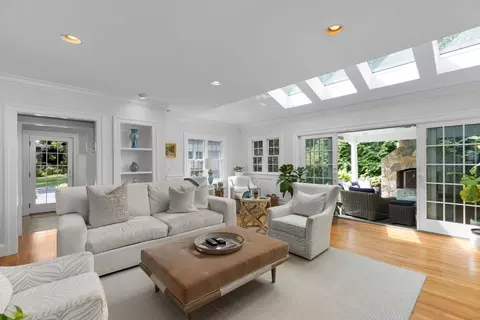 38 Whiton Ave, Hingham, MA 02043 photo 4