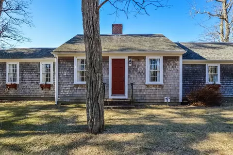 18 Quaker Rd, Sandwich, MA 02537