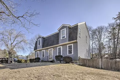 1 Daniel Cir, Plymouth, MA 02360