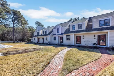 39 Shellback Way #F39, Mashpee, MA 02649