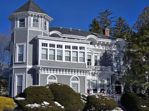 233 Market St #1, Rockland, MA 02370