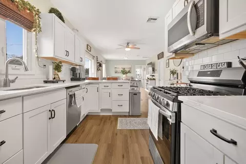 Kitchen - 178 Reney St, Fall River, MA 02723 photo 4 of 4