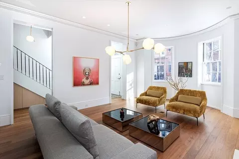 21 Chestnut St, Boston, MA 02108