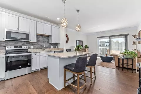 2402 Pennington Dr #2402, Walpole, MA 02081
