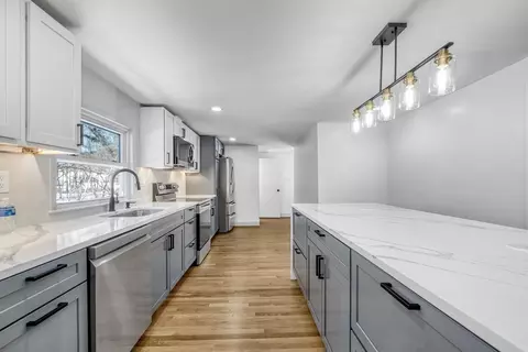 Kitchen - 6 Spring Ln, Saugus, MA 01906 photo 2 of 5