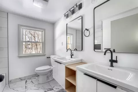 Bath - 6 Spring Ln, Saugus, MA 01906 photo 2 of 5