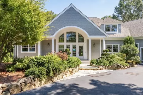 15 Reflection Dr, Sandwich, MA 02563